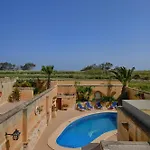Willa Razzett Ta' Twil Għarb
