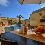 Razzett Ta' Twil * Għarb